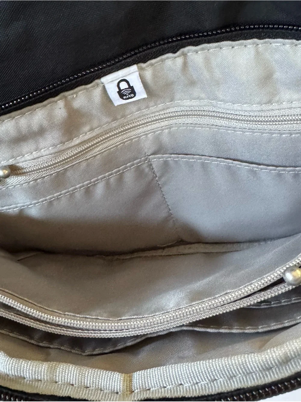 Baggallini Calais Black Nylon Crossbody Bag